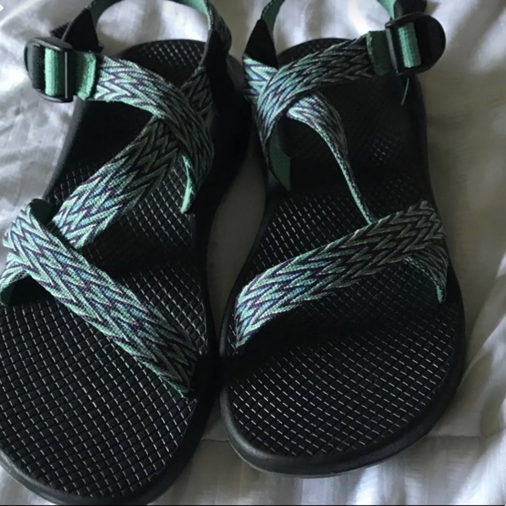 size 8 chevron blue chacos